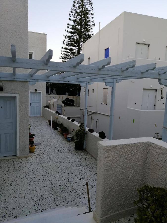 Hotel Dilino à Kamári Extérieur photo