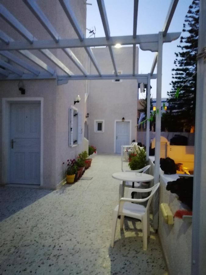 Hotel Dilino à Kamári Extérieur photo