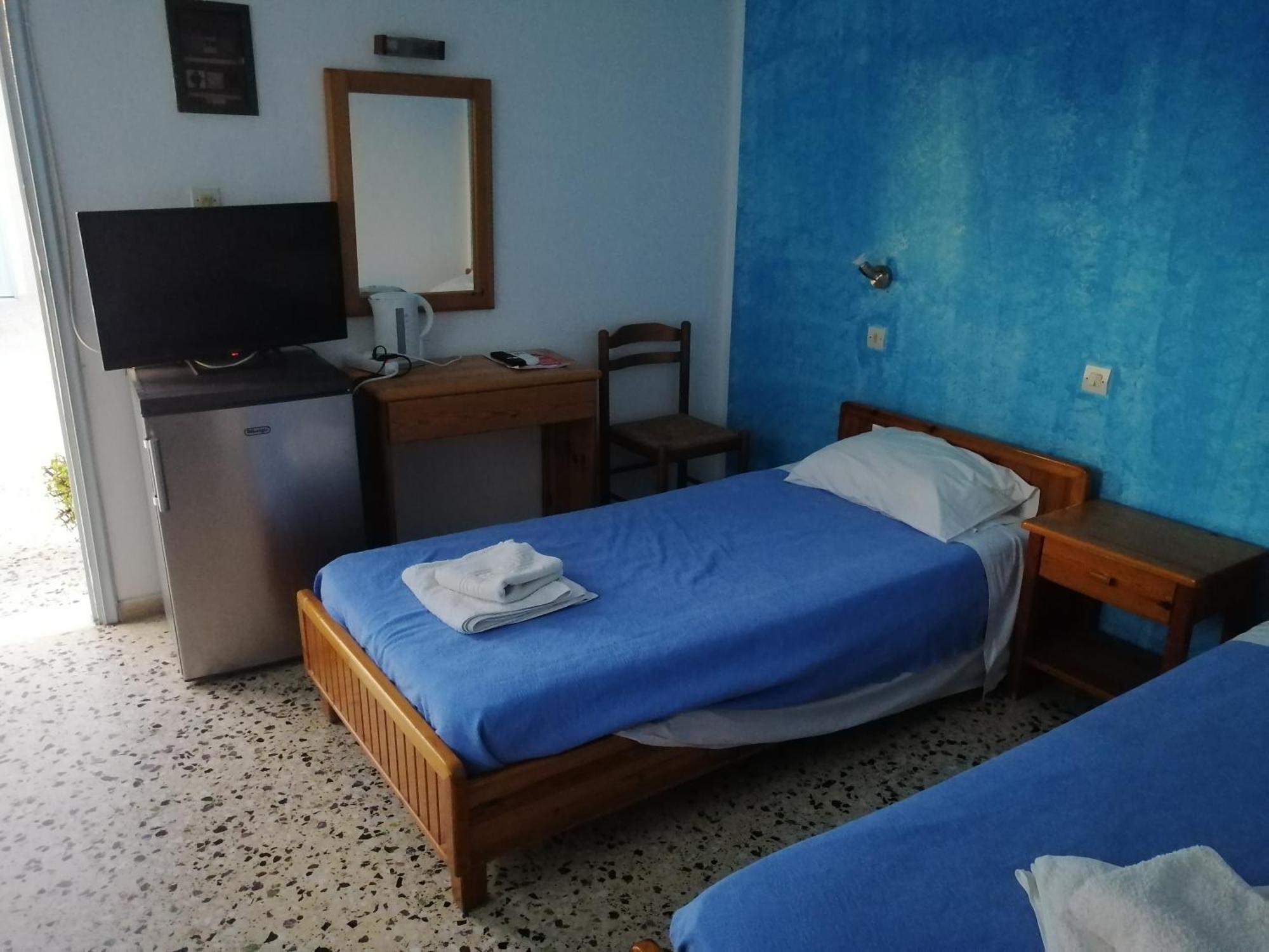 Hotel Dilino à Kamári Chambre photo